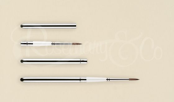 LIMITED EDITION RED DOT TRAVEL BRUSH POINTED ROUND SIZE 6